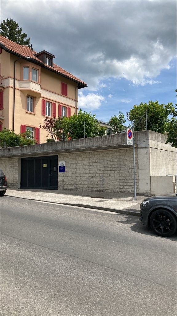 Garage

Parkplatz Nr. 1 in einer Kollektivgarage.