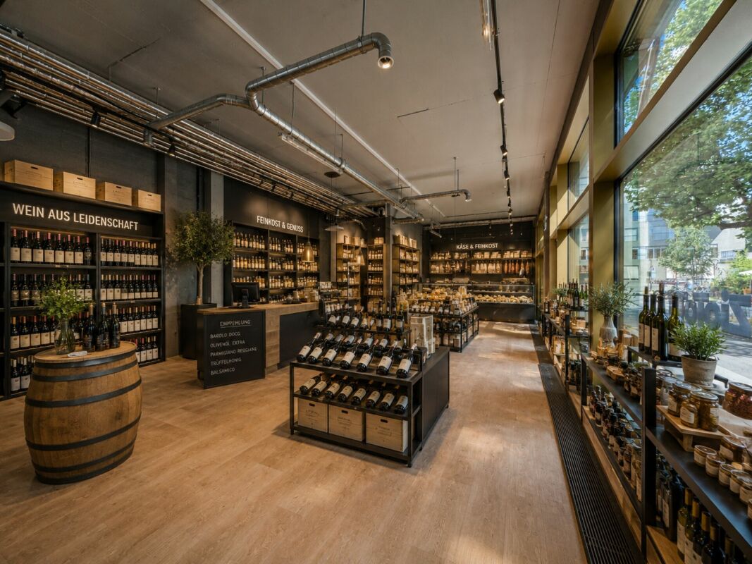 225m² commercial, photo 6 of 10