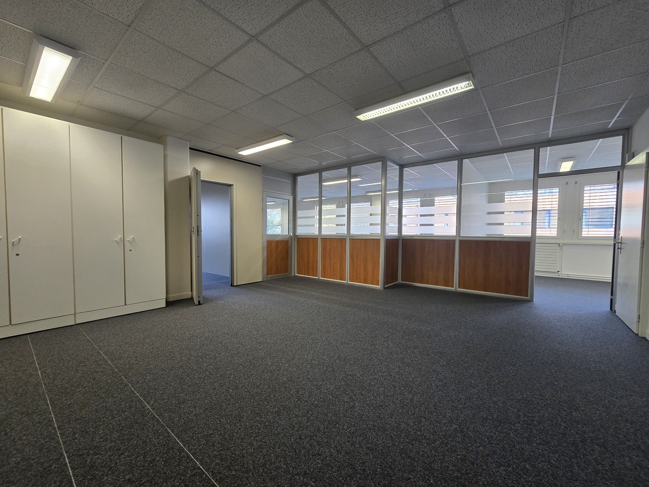 156m² office, photo 1 of 10