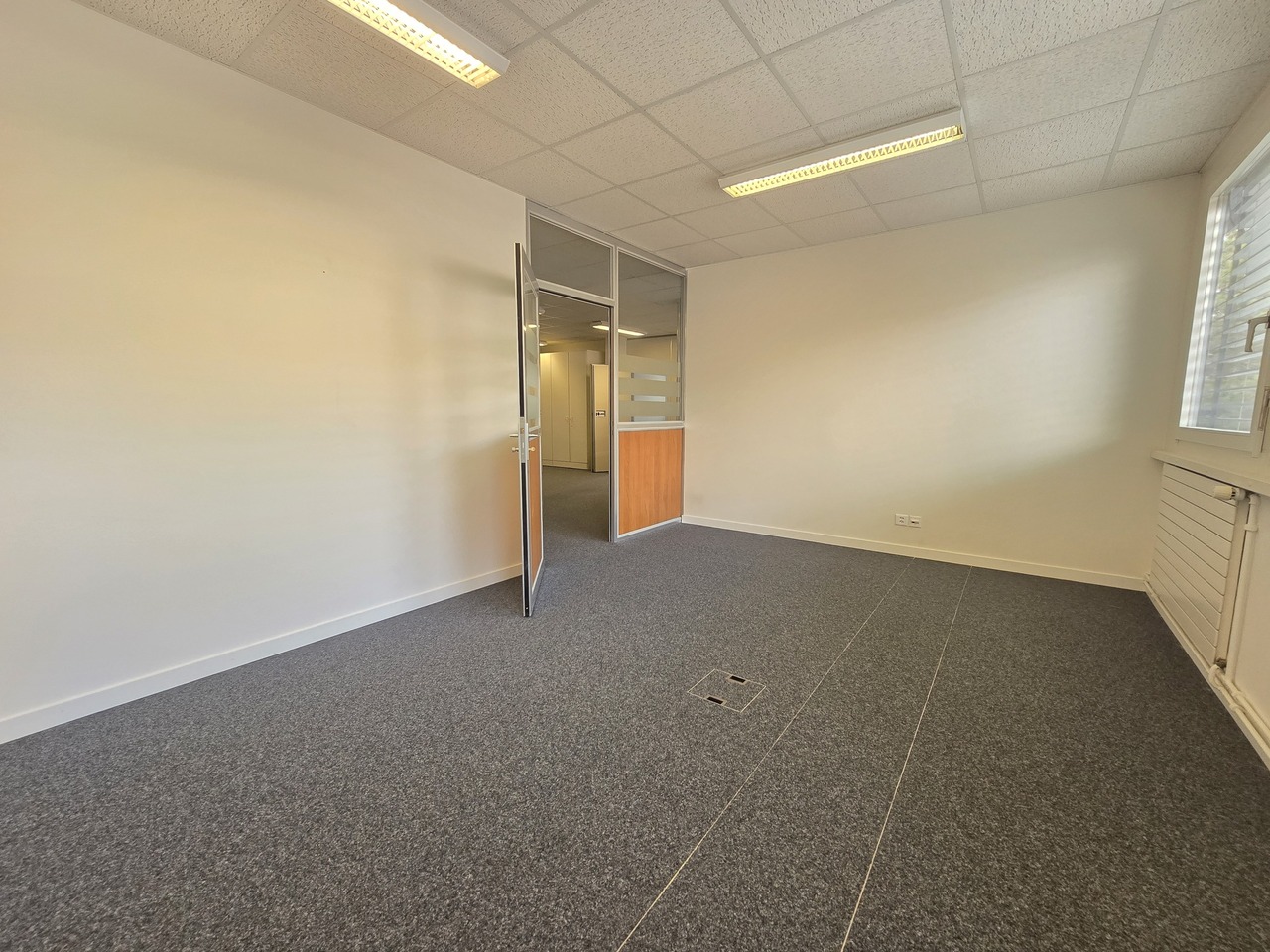 156m² office, photo 3 of 10