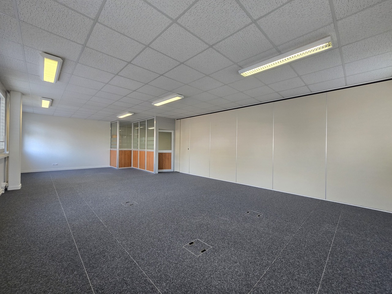 156m² office, photo 2 of 10