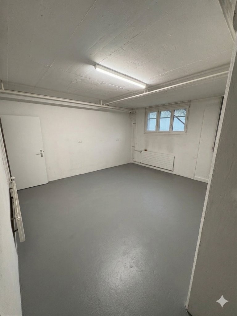 20m² storage room