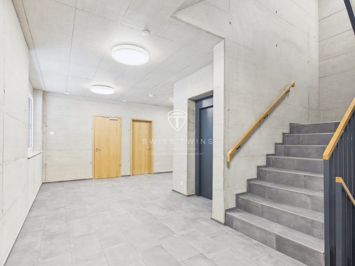 7500m² commercial