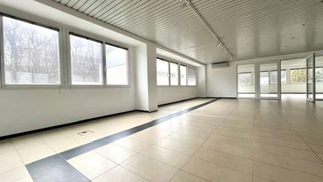 Office, photo 4 of 10