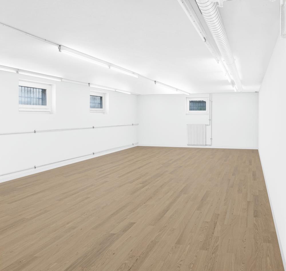 Studio, photo 2 of 4