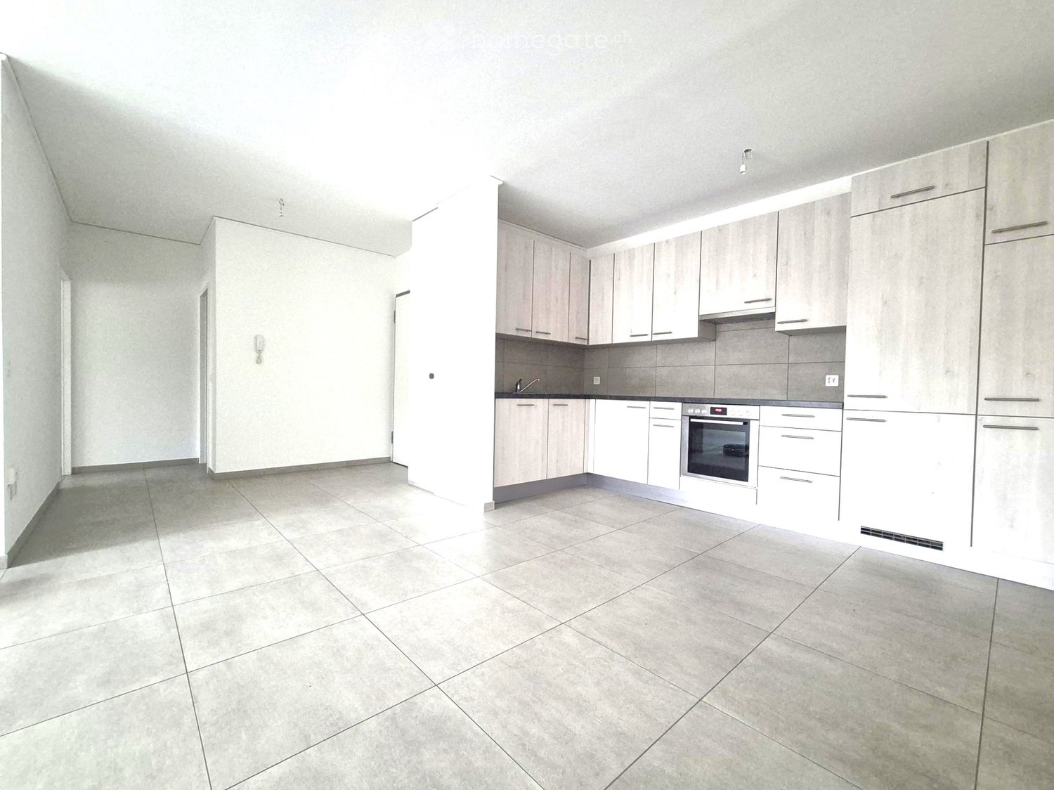 2 rooms apartment, photo 2 of 5