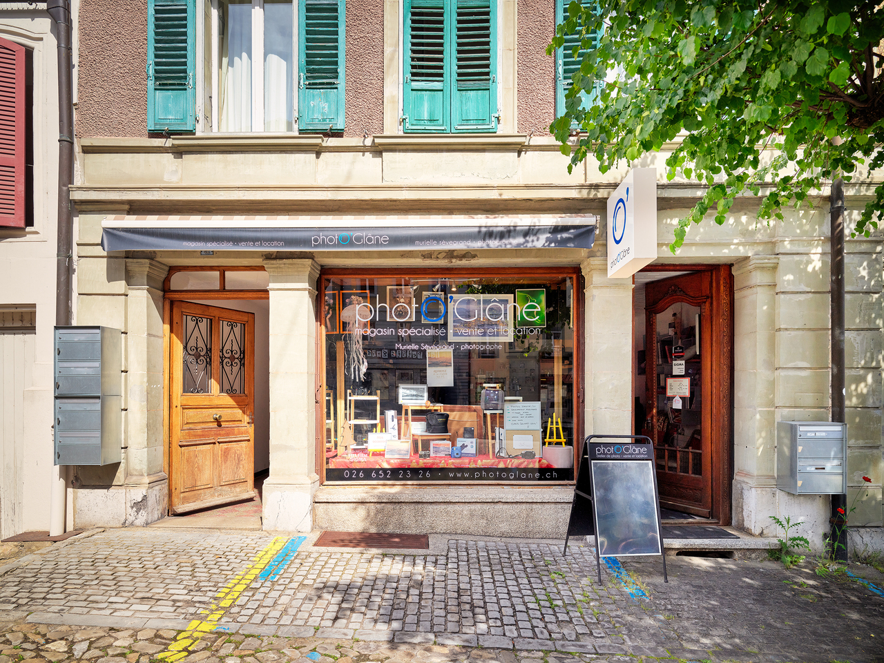 Shop, photo 2 of 5