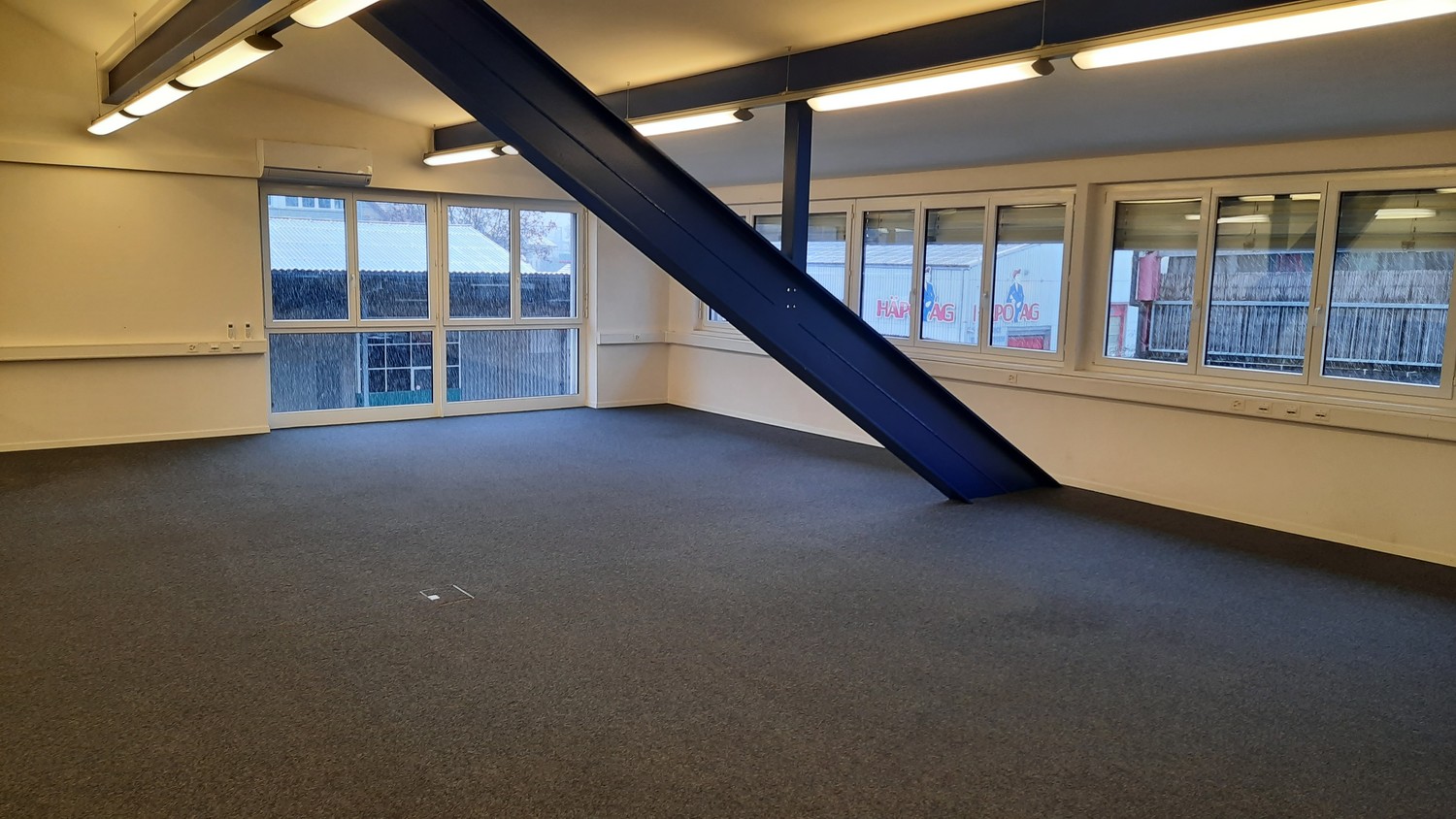 200m² office, photo 5 of 10