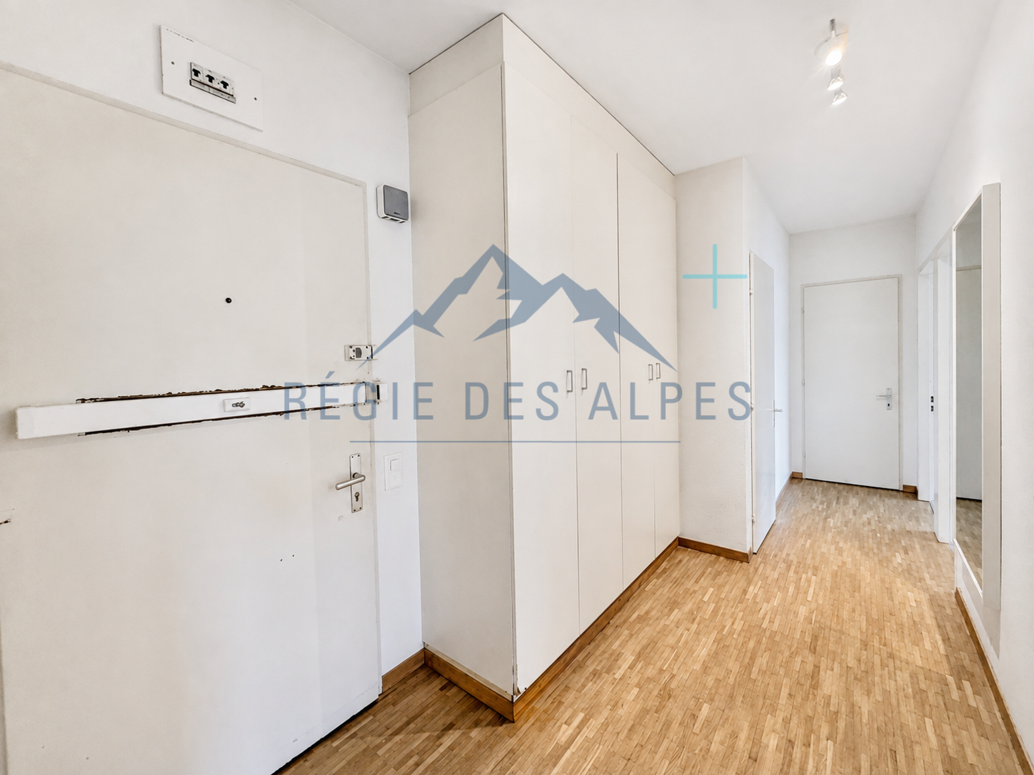 4-Zimmer-Wohnung