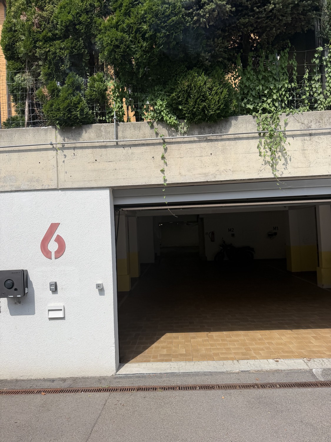 Underground slot, photo 2 of 3