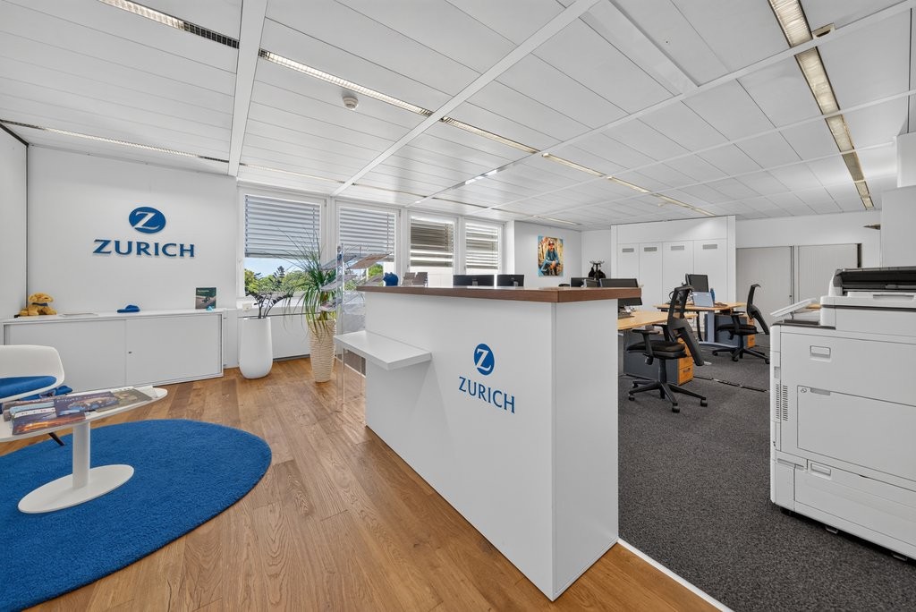 352m² office, photo 1 of 9