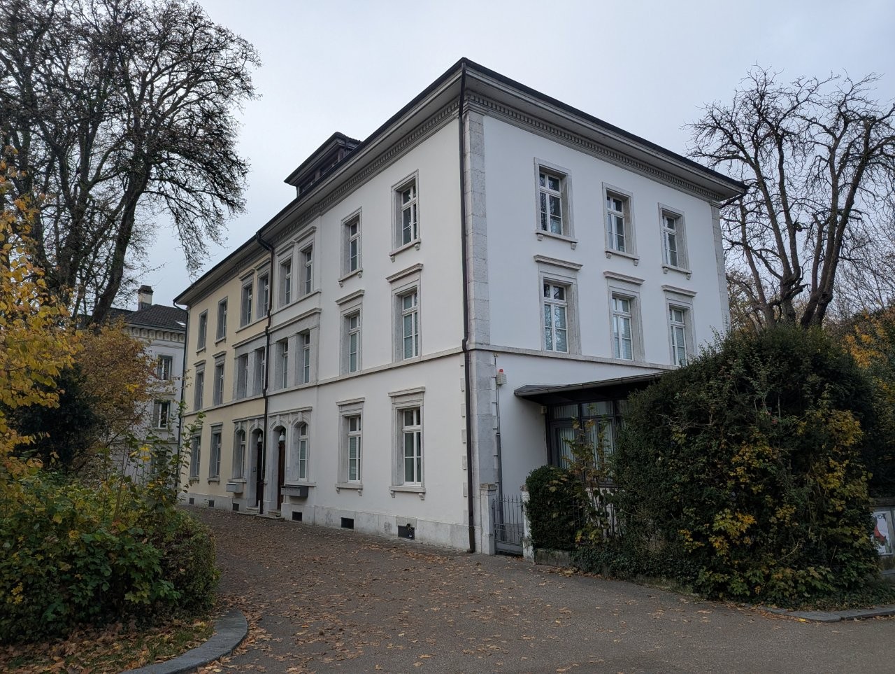 Office, Foto 1 von 7