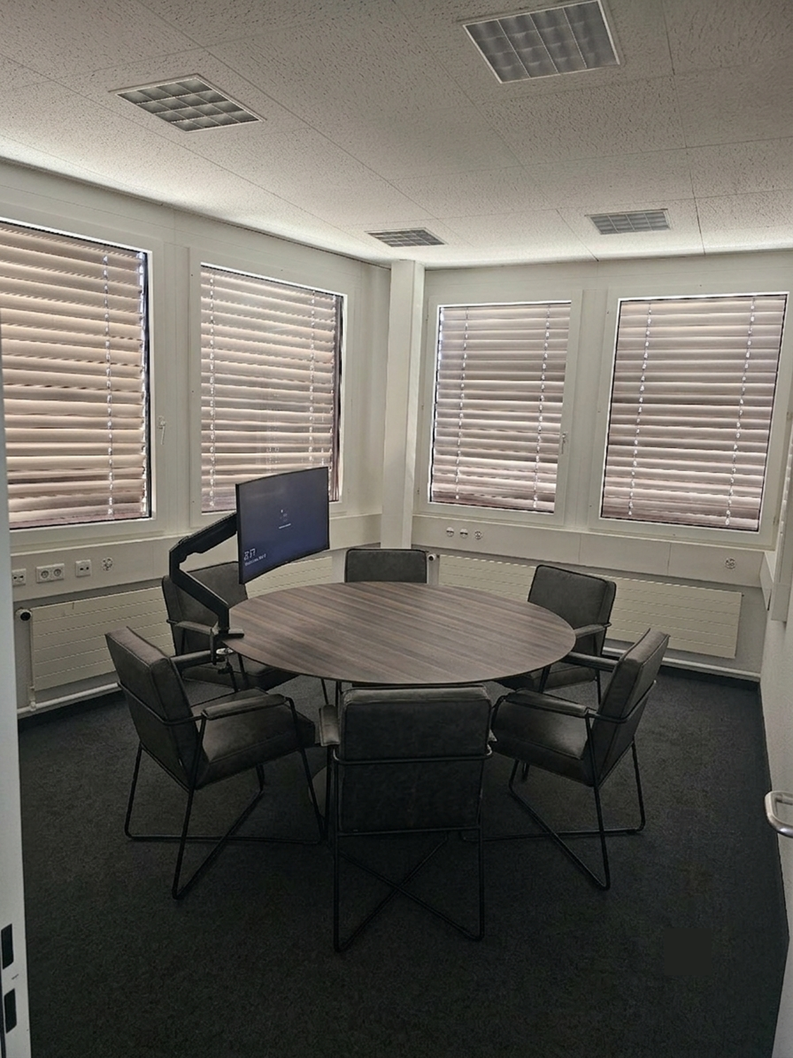 11-100m² office, photo 3 of 5