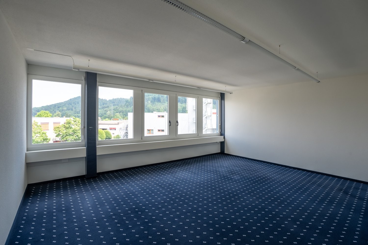 22m² office
