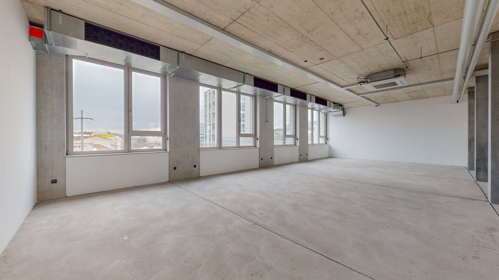163m² office