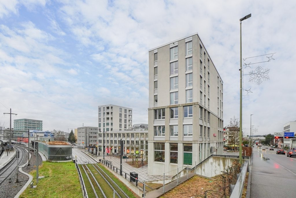 163m² office