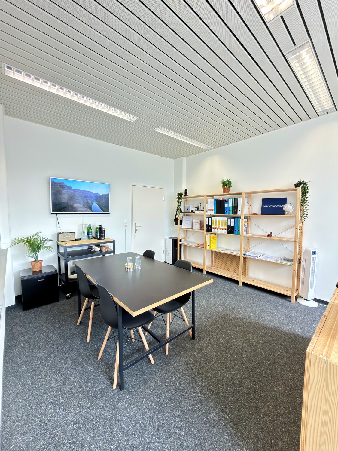 14m² commercial
