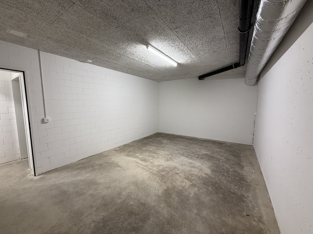 14m² storage room