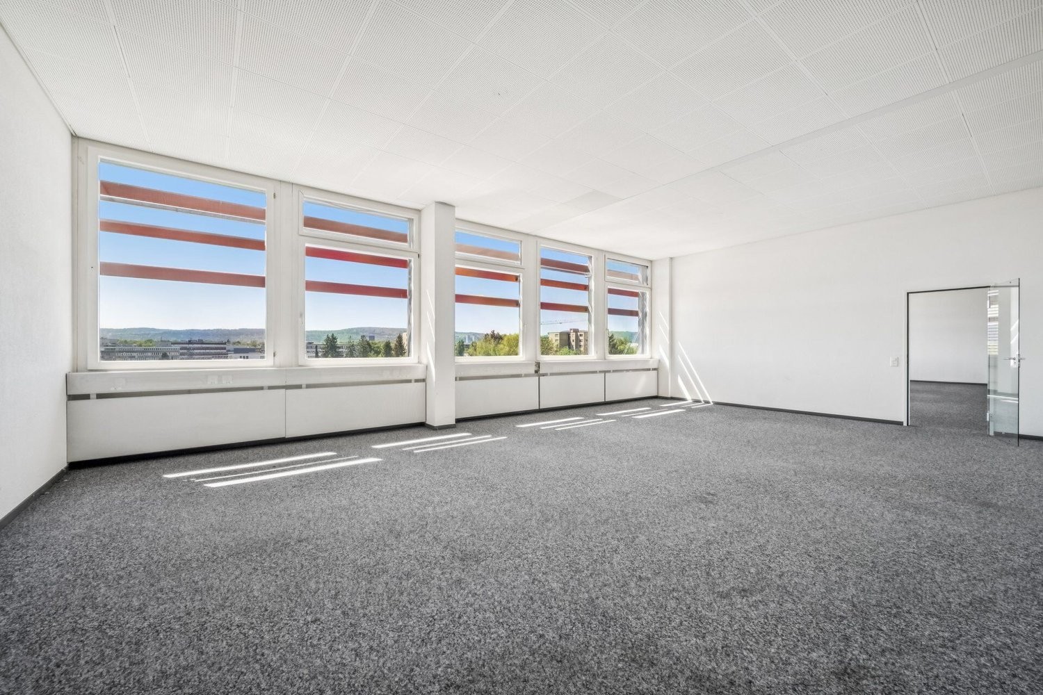 47m² commercial