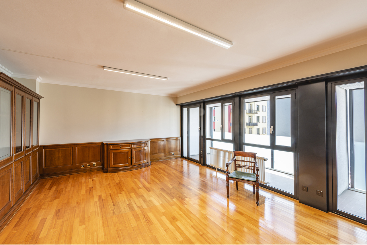 Office, photo 7 of 9