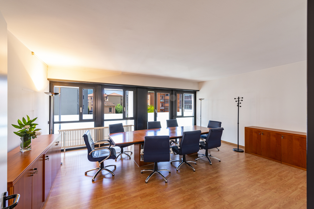 Office, photo 4 of 9