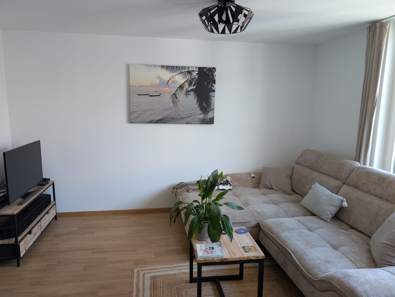 3 rooms apartment, photo 1 of 10