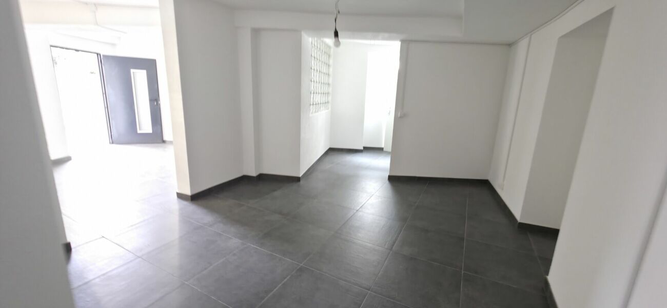 45m² commercial