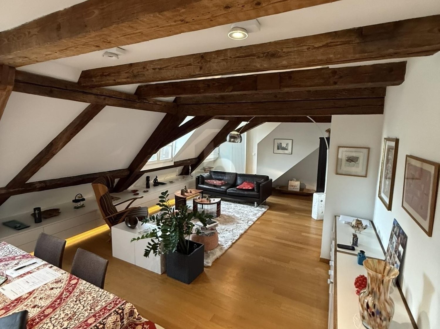 4 rooms furnished flat, photo 2 of 4