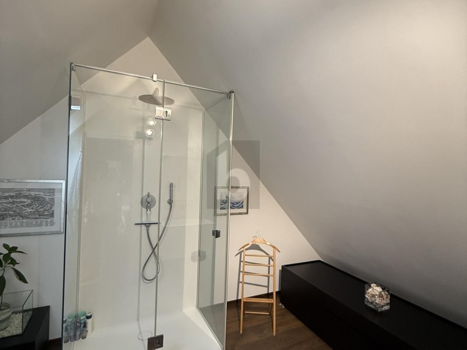 4 rooms furnished flat, photo 4 of 4
