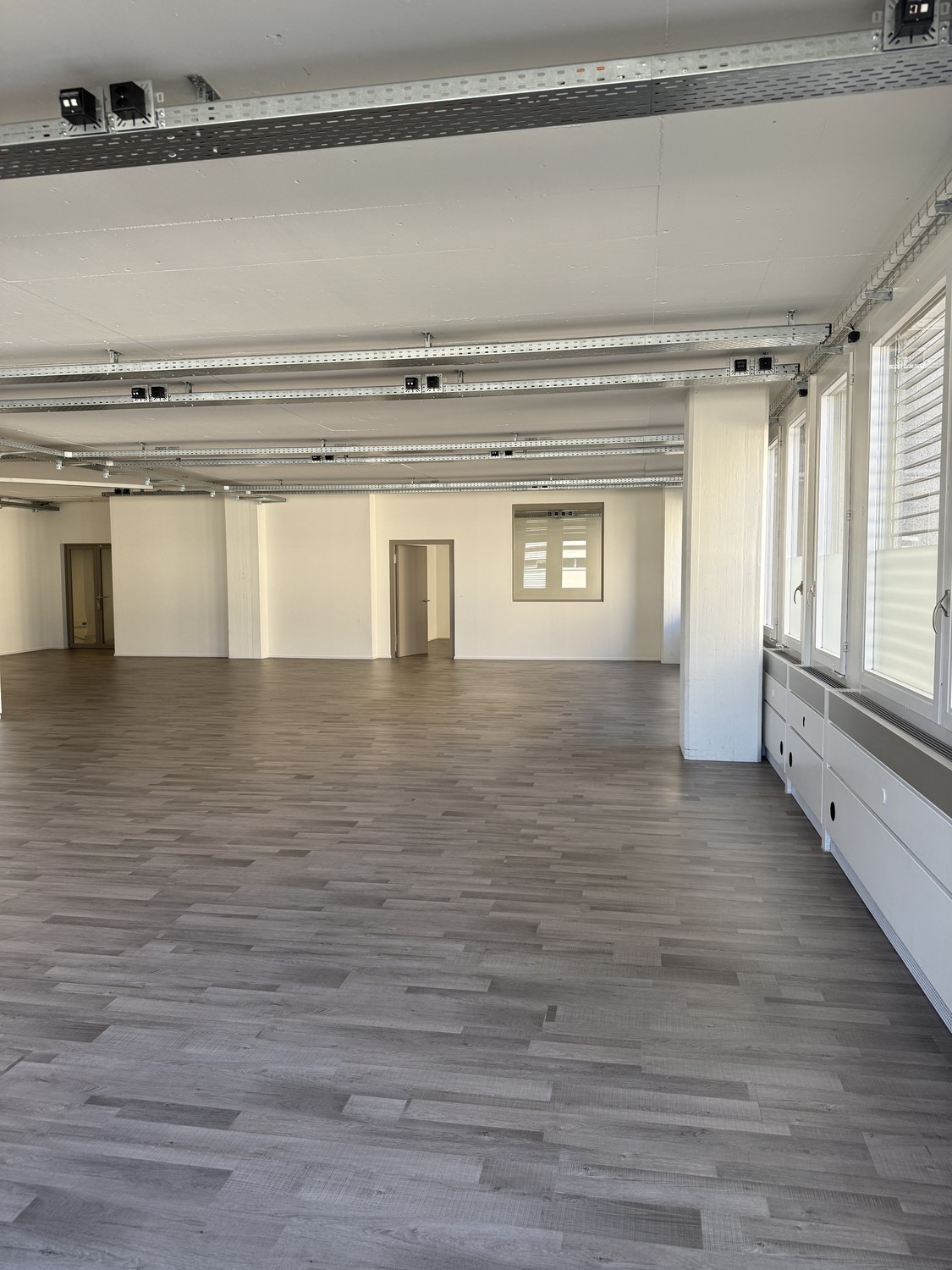 237m² office, photo 6 of 8