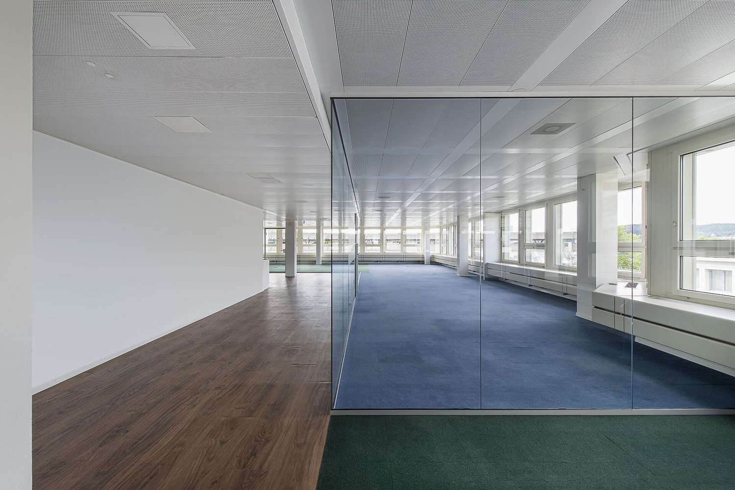1912m² office, photo 3 of 10
