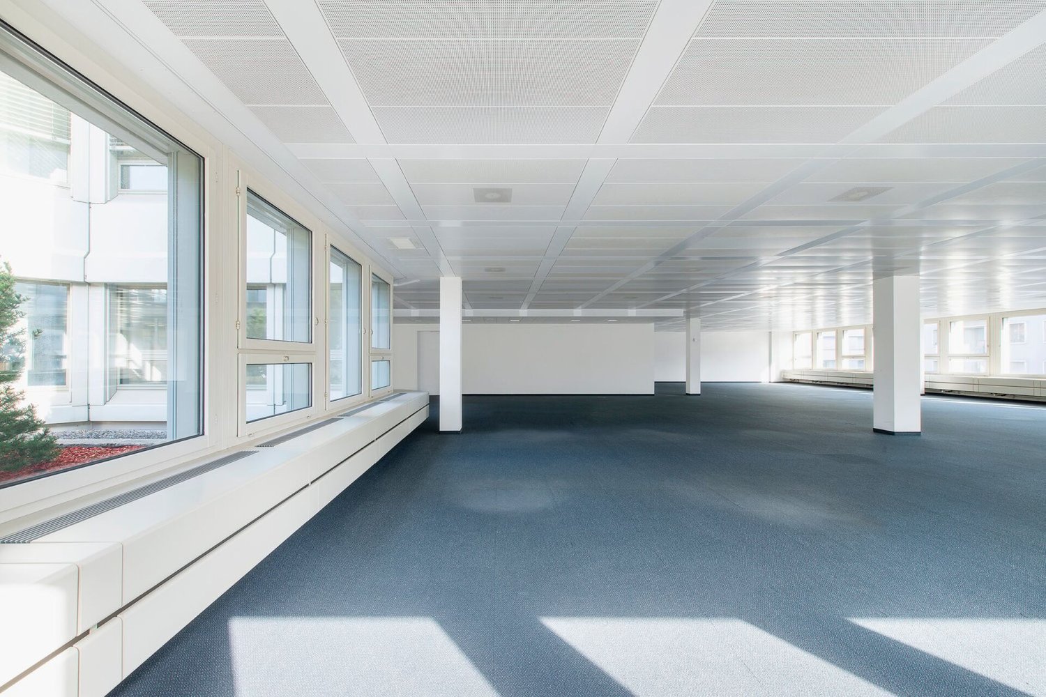 1912m² office, photo 2 of 10