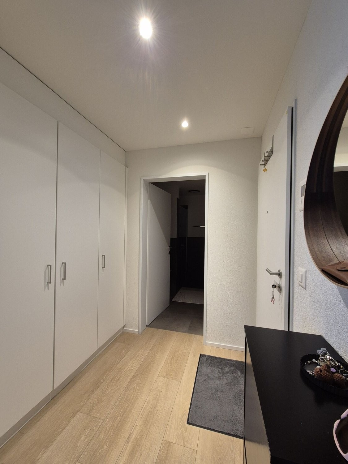 Living / commercial building, photo 8 of 10