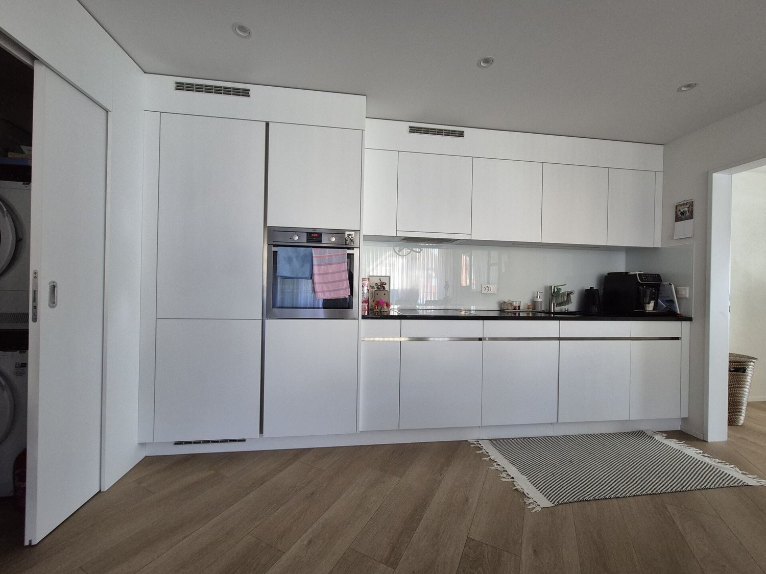 Living / commercial building, photo 4 of 10