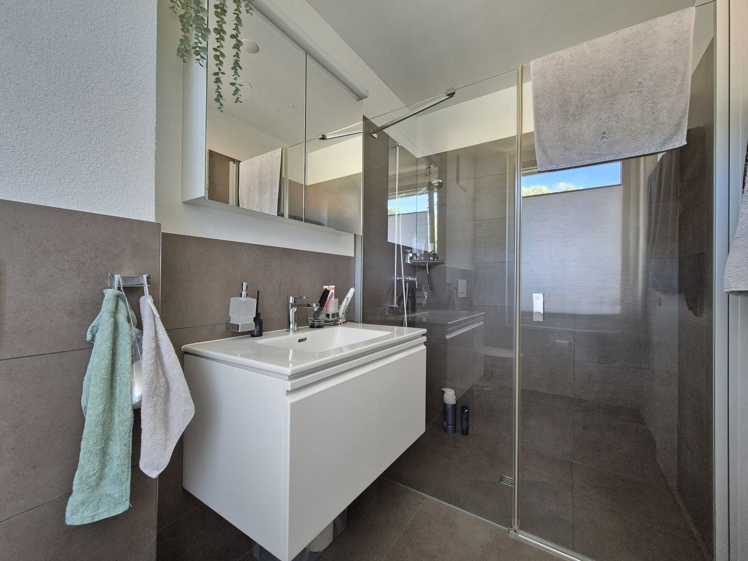 Living / commercial building, photo 6 of 10