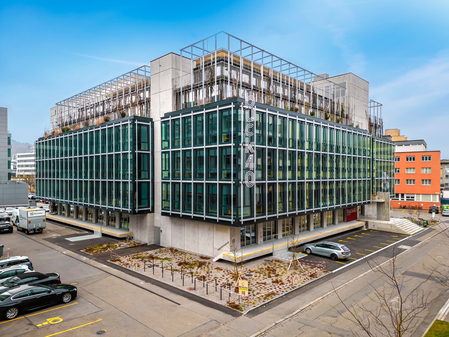 460m² commercial, photo 1 of 10