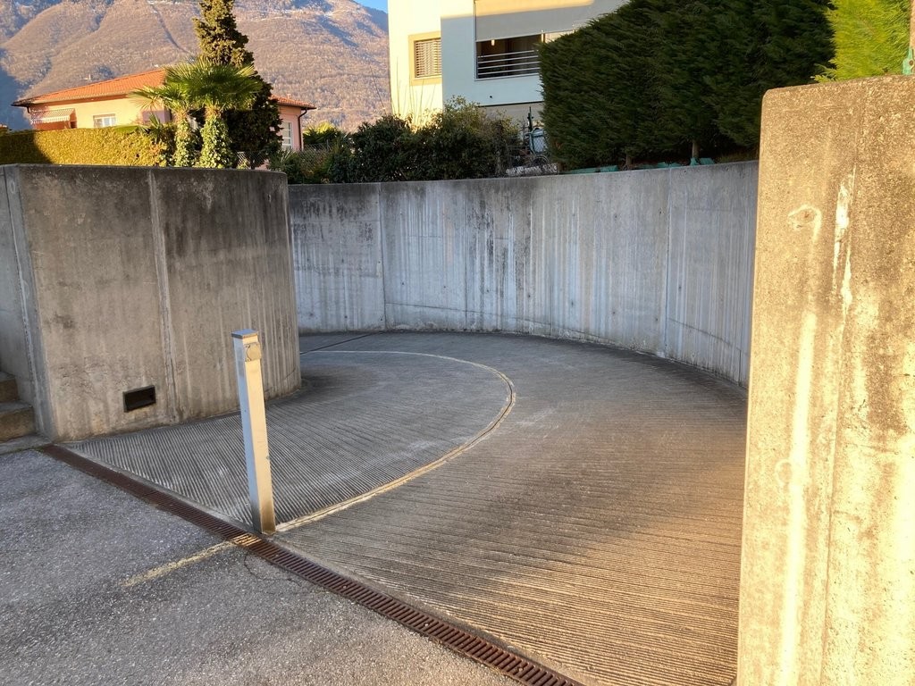Underground slot, photo 2 of 2