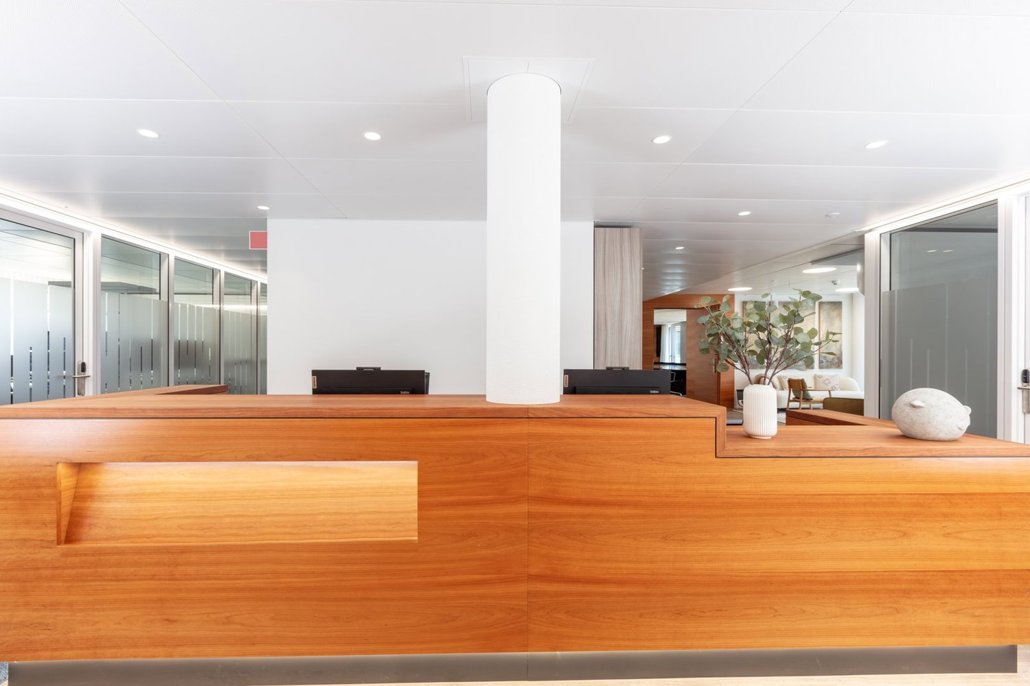75m² office