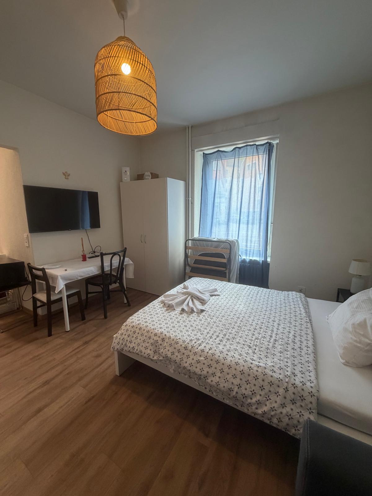 1 room furnished flat, photo 2 of 10
