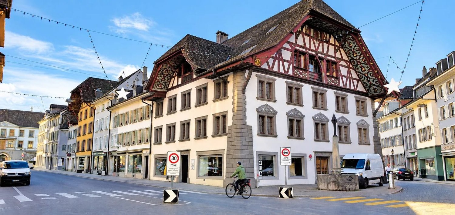 76m² office