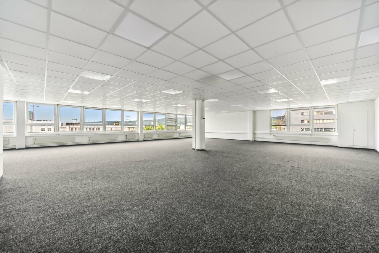 210m² office, photo 2 of 10