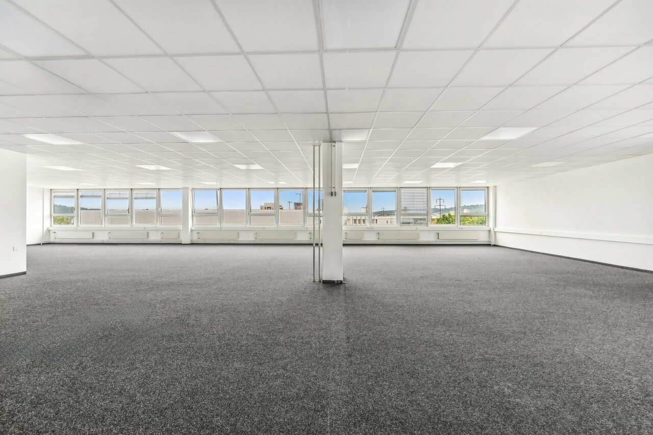 210m² office, photo 5 of 10