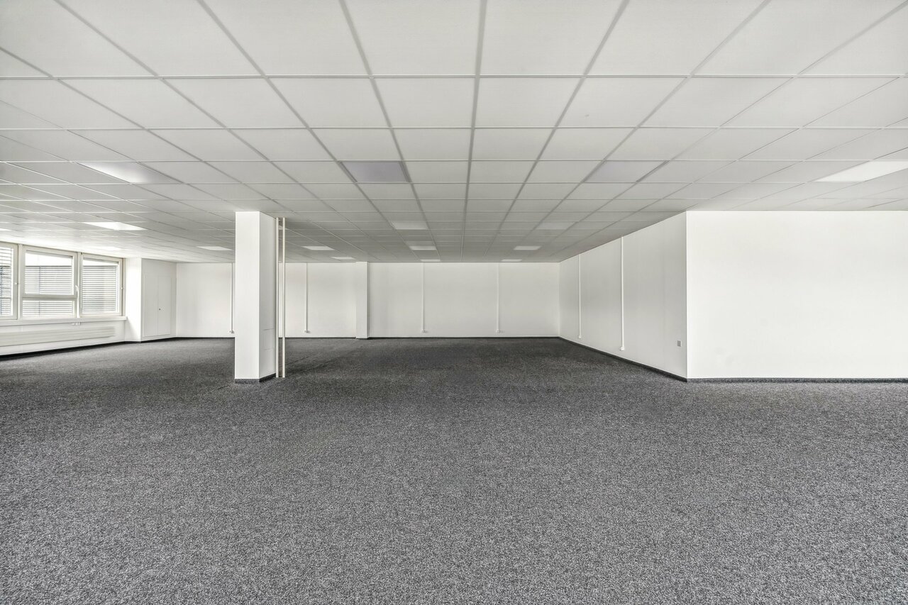 210m² office, photo 7 of 10