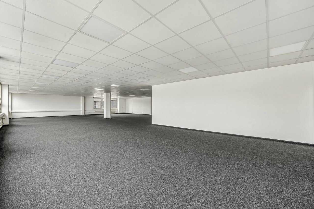 210m² office, photo 8 of 10