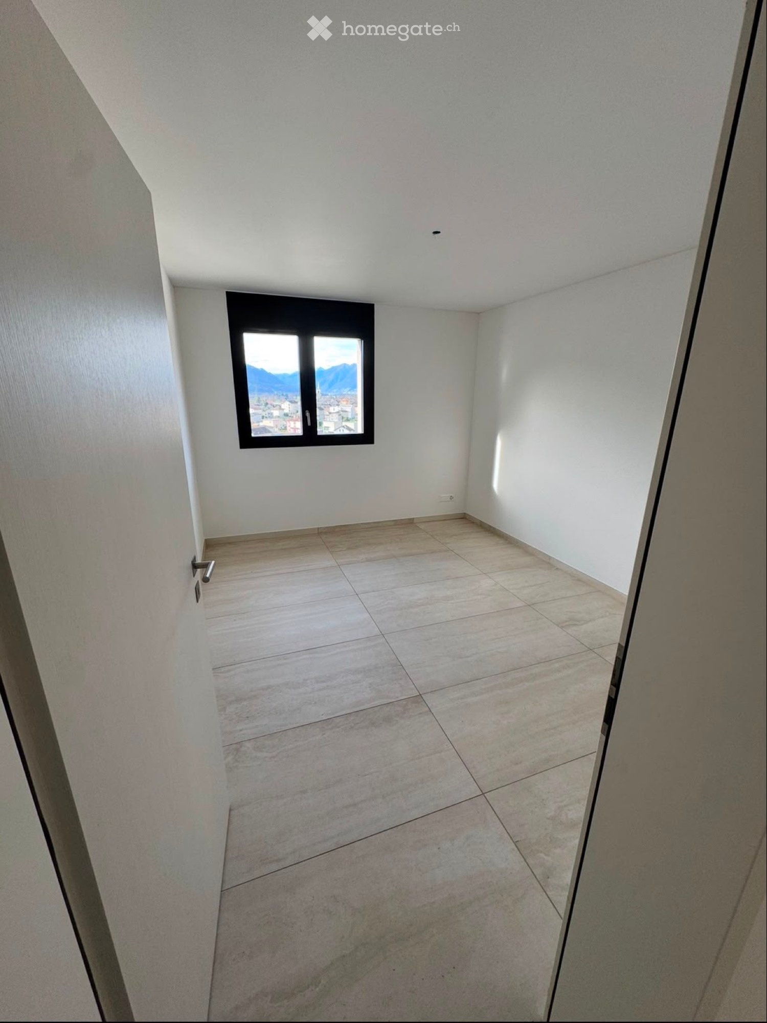 5 rooms apartment, foto 5 di 5