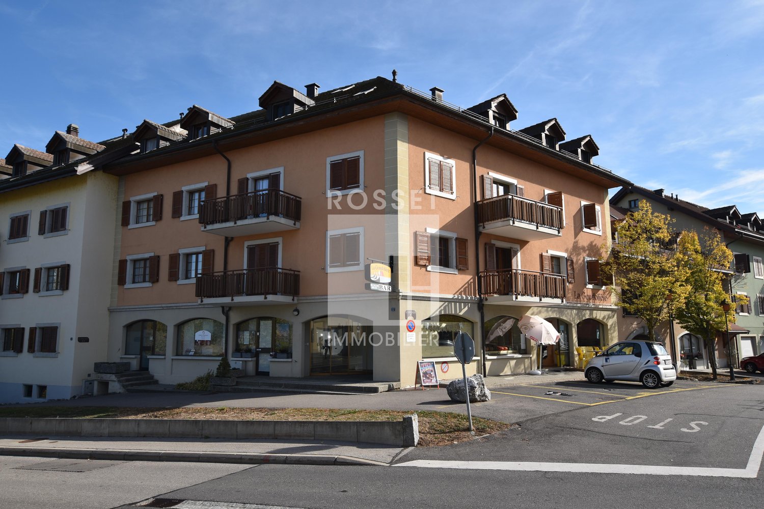 71m² shop, photo 2 of 3