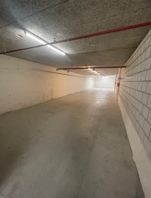 100m² storage room, photo 3 of 6