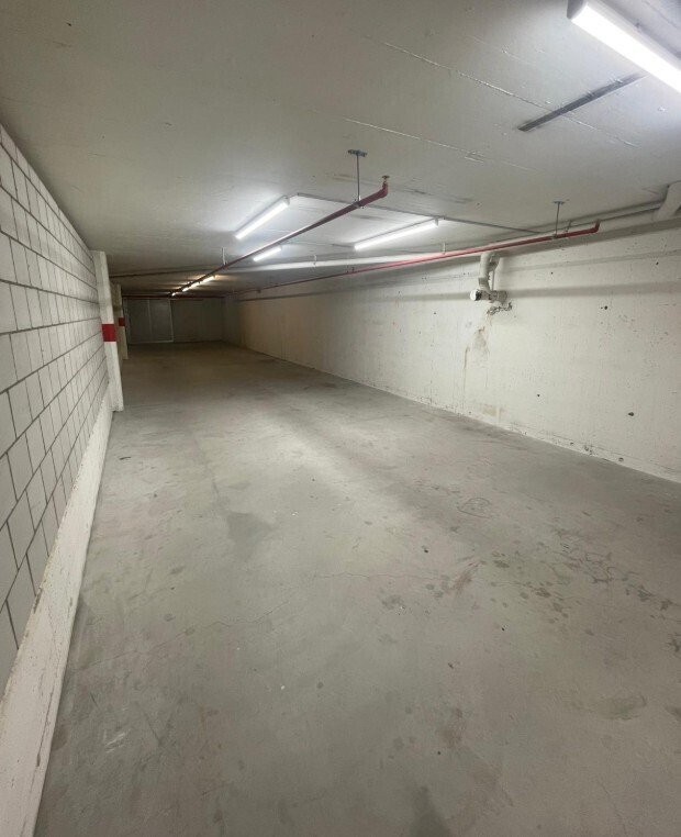 100m² storage room, photo 2 of 6