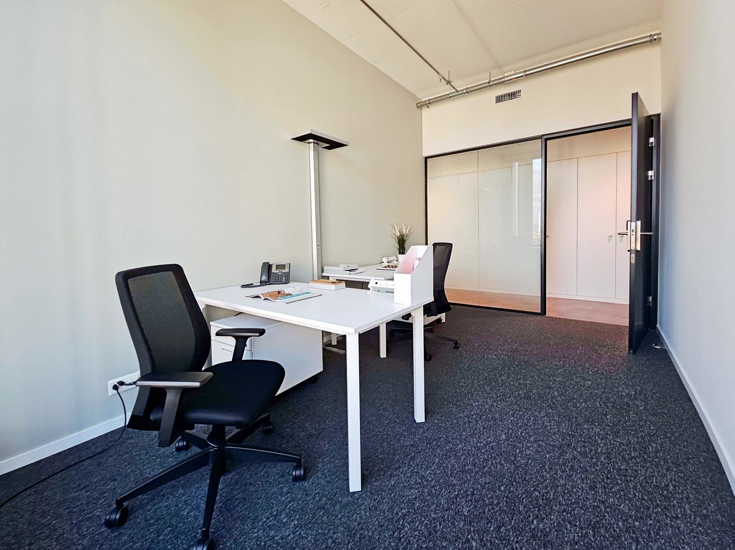 60m² office, photo 3 of 10