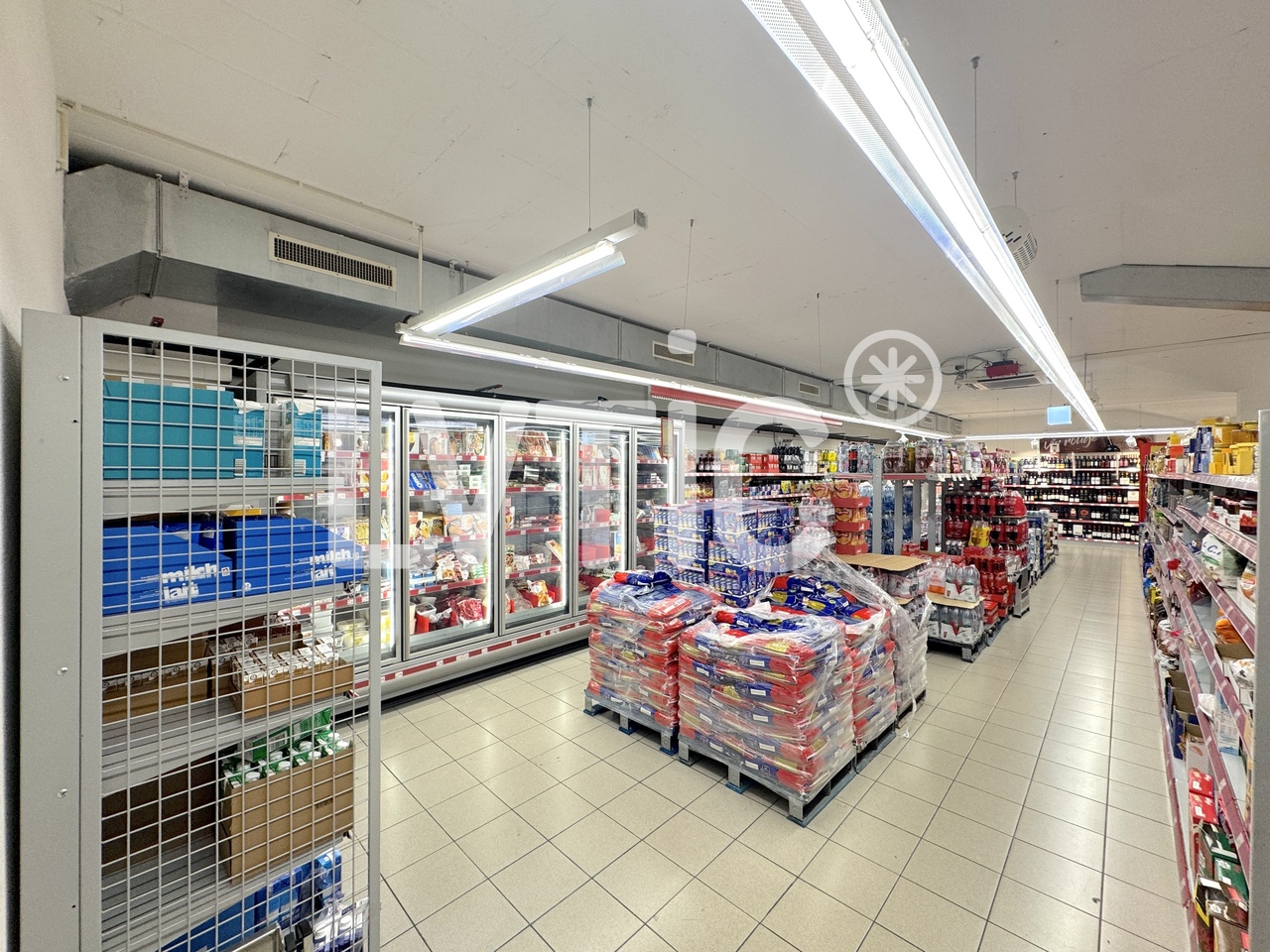 432m² shop, photo 8 of 10